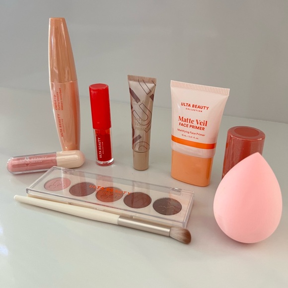 Ulta Beauty 10 piece Travel Makeup Set - Picture 4 of 12